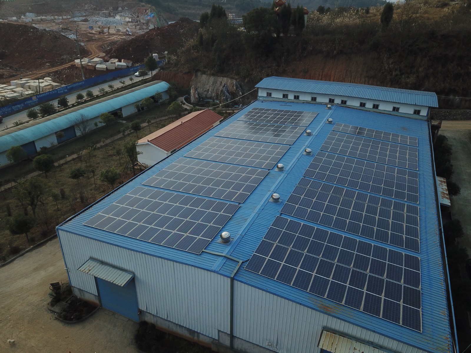 十八大明确提出：：“推进能源革命 建设能源强国”