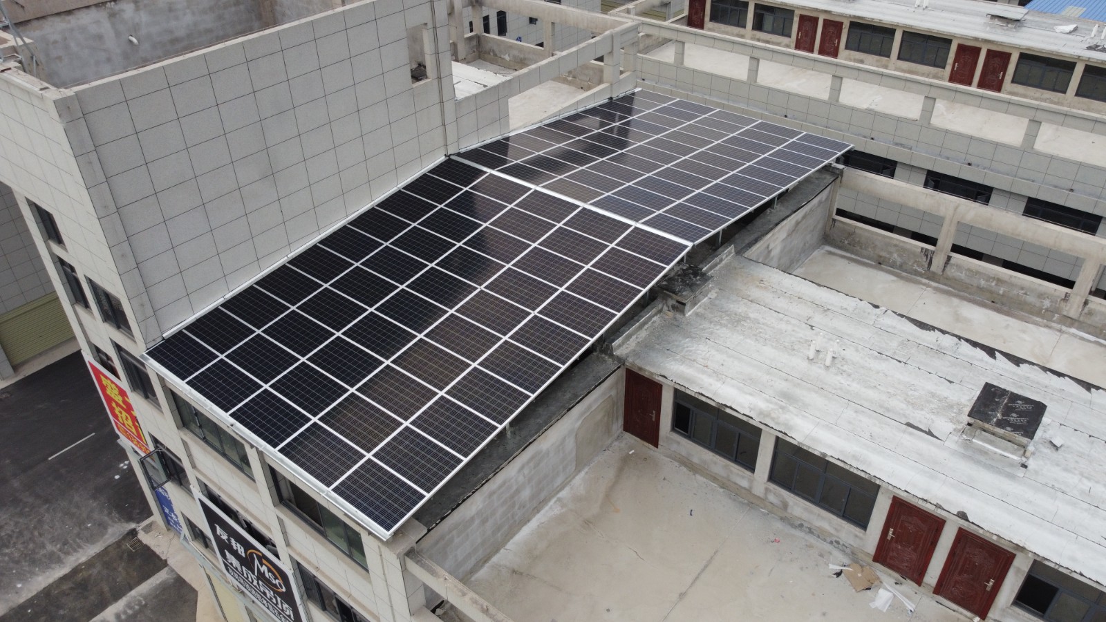 天下首份！勉励全民装光伏，，政府宣布建议书