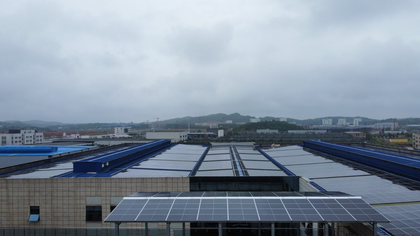 国家统计局：：2022年10月份太阳能发电增添24.7%